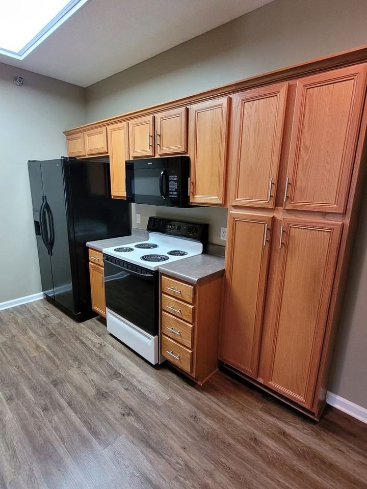 3800 Saddlebrook Pl #408 - Photo 5 of 22