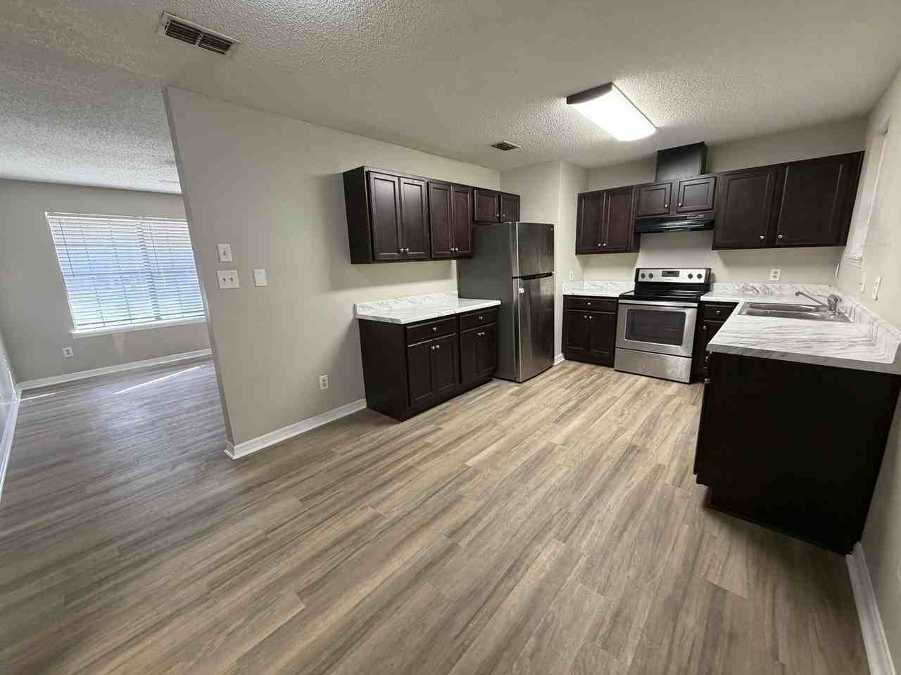 1550 Tangelo Dr - Photo 7 of 17