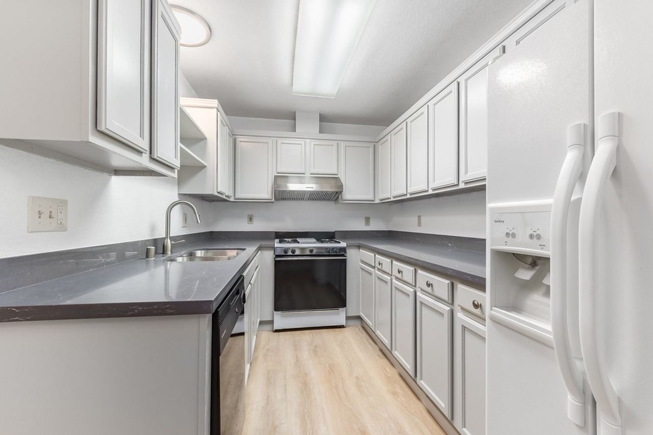 1211 Lincoln Ave #B - Photo 2 of 17