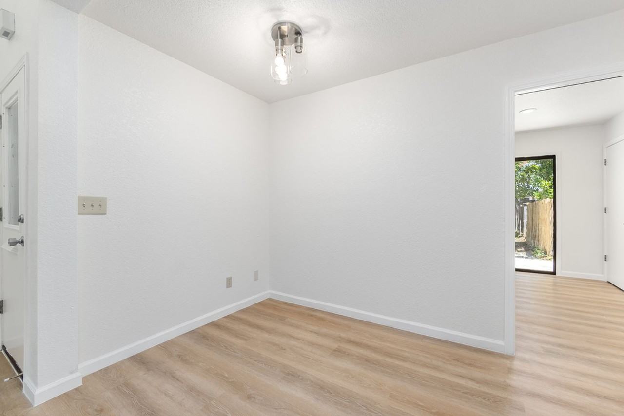 1211 Lincoln Ave #B - Photo 3 of 17