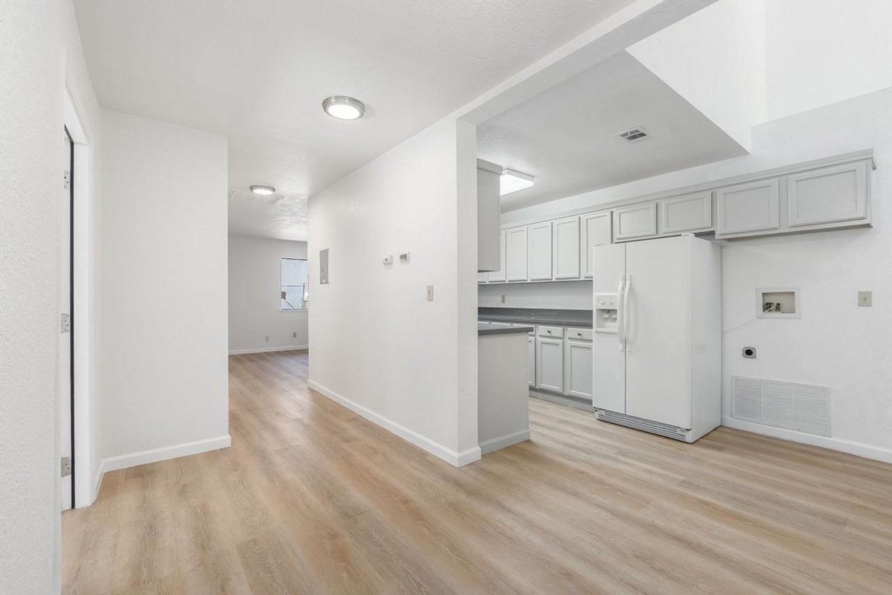 1211 Lincoln Ave #B - Photo 4 of 17