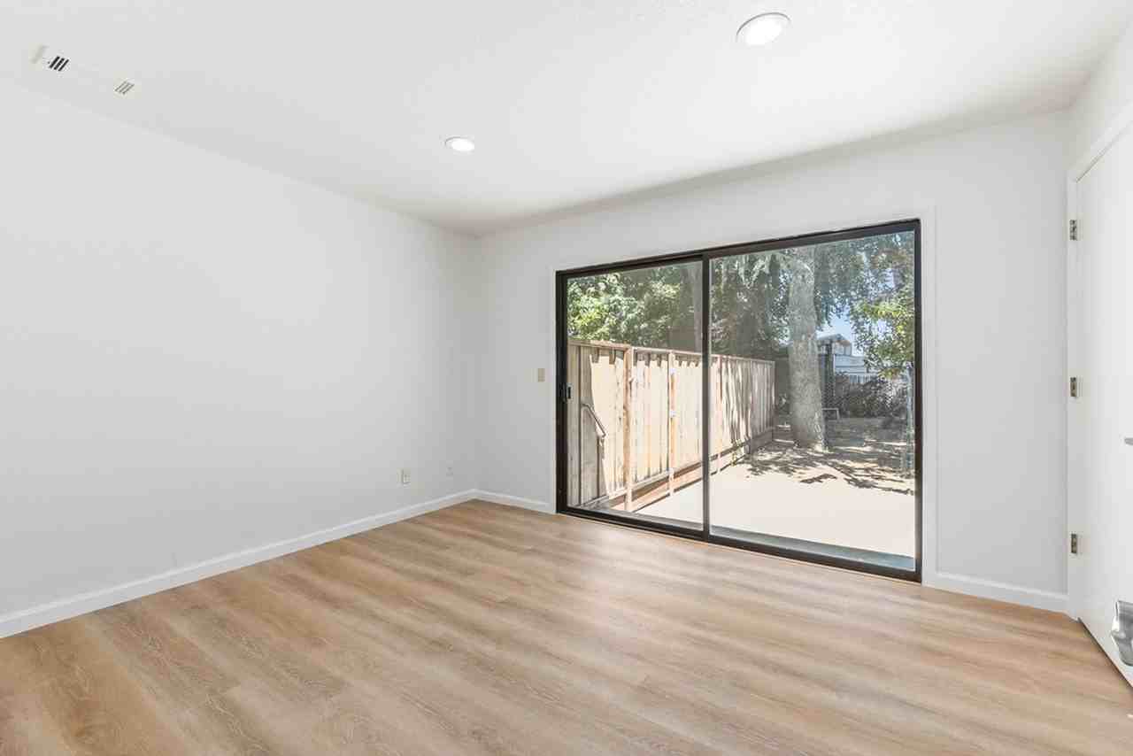 1211 Lincoln Ave #B - Photo 5 of 17