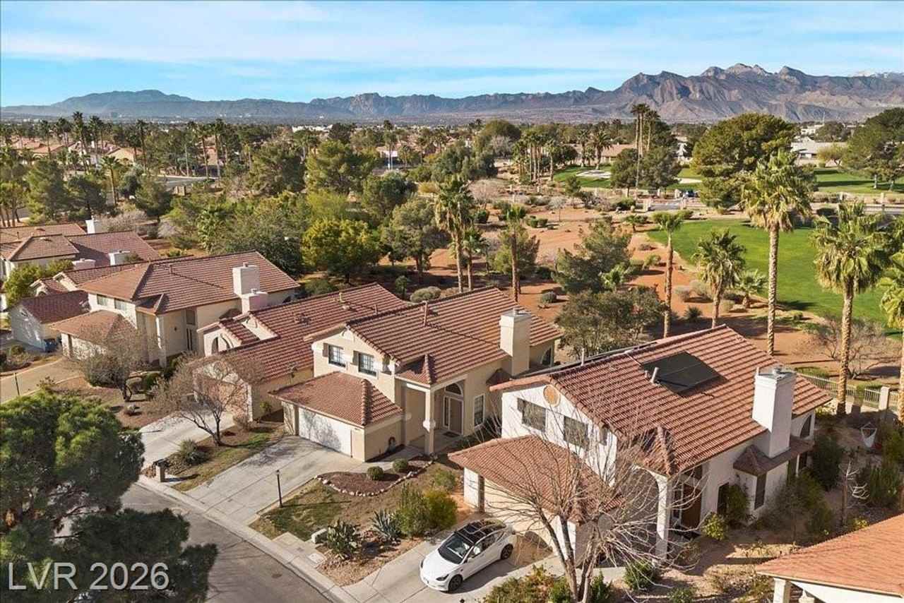 4821 Fiesta Lakes St - Photo 2 of 45