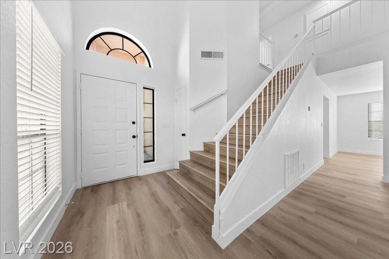 4821 Fiesta Lakes St - Photo 3 of 45