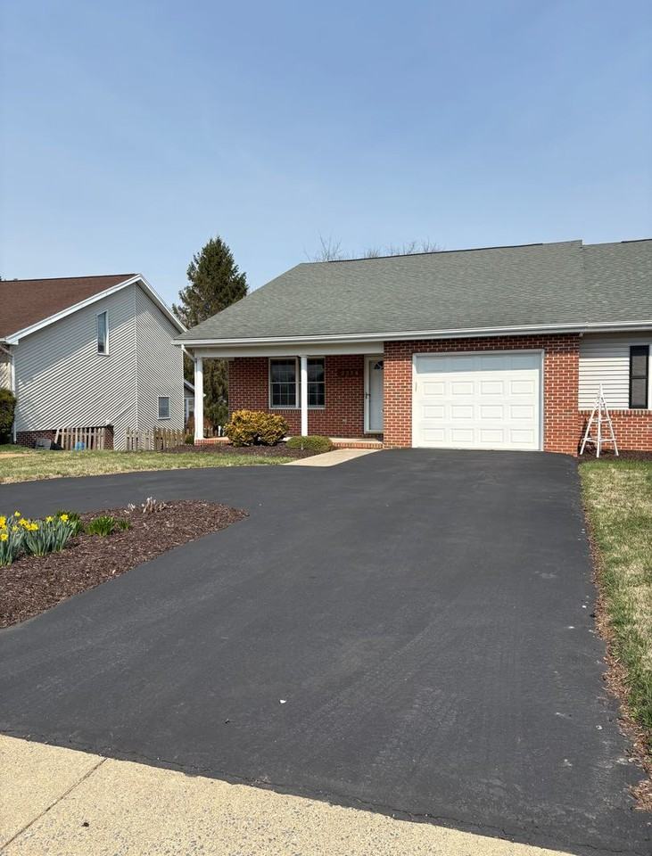 2354 Meadow Ct - Photo 2 of 19