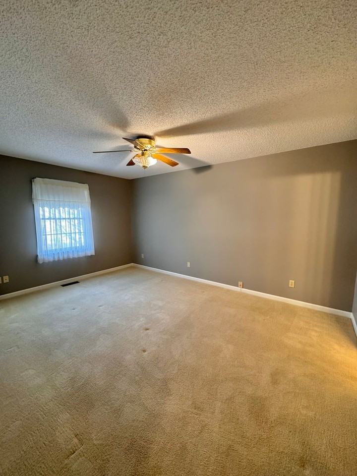 2354 Meadow Ct - Photo 7 of 19