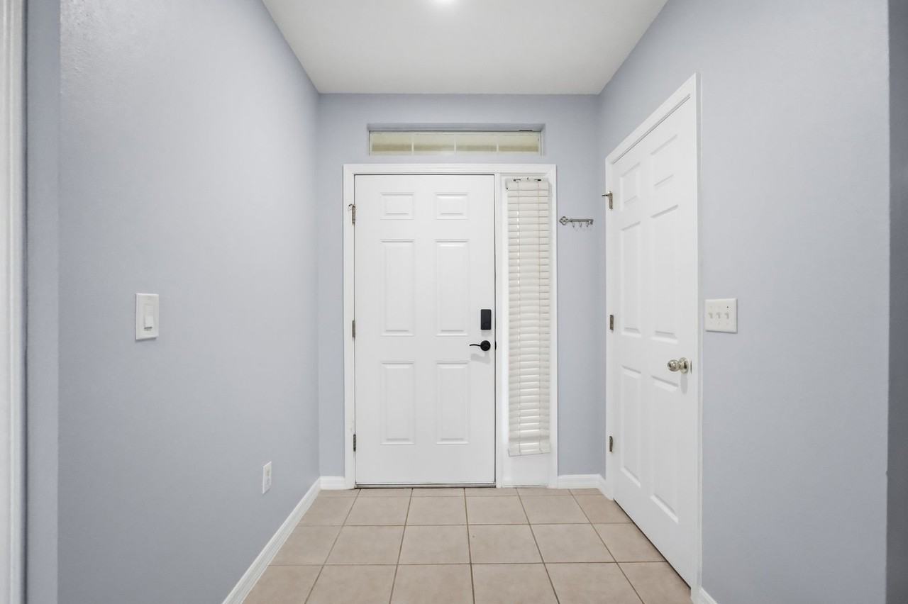 6407 Barksdale Way - Photo 5 of 47