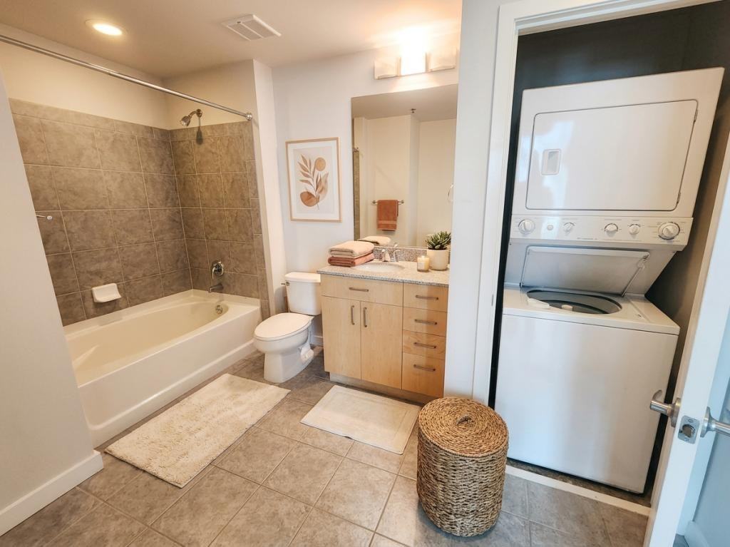 361 17th St Nw ##918 - Photo 4 of 27