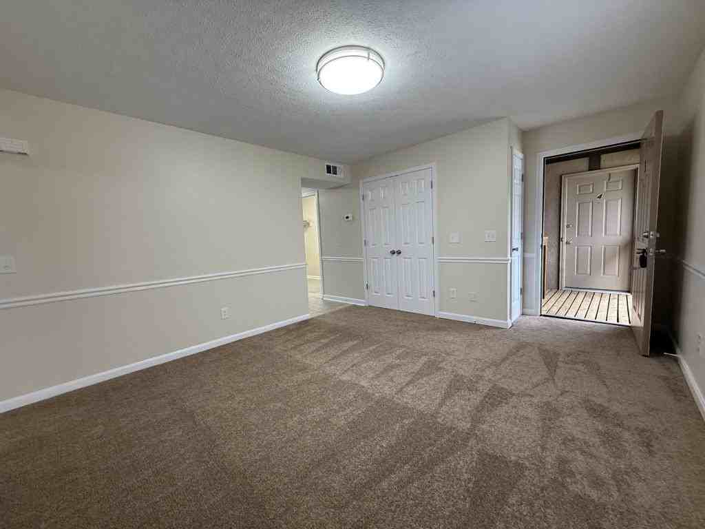 113 Virgil Dr - Photo 4 of 8