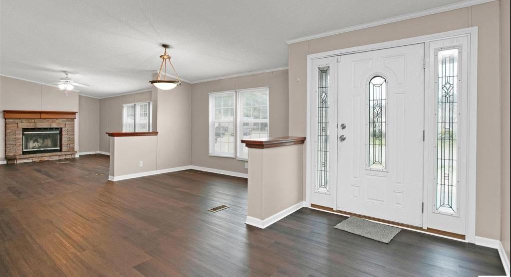 200 Preakness Dr - Photo 3 of 7