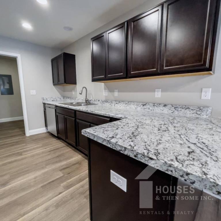 3116 Locust Hill Rd - Photo 7 of 18