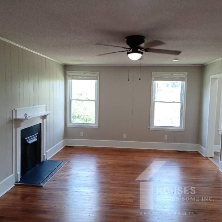 109 Fleming Ave - Photo 3 of 21