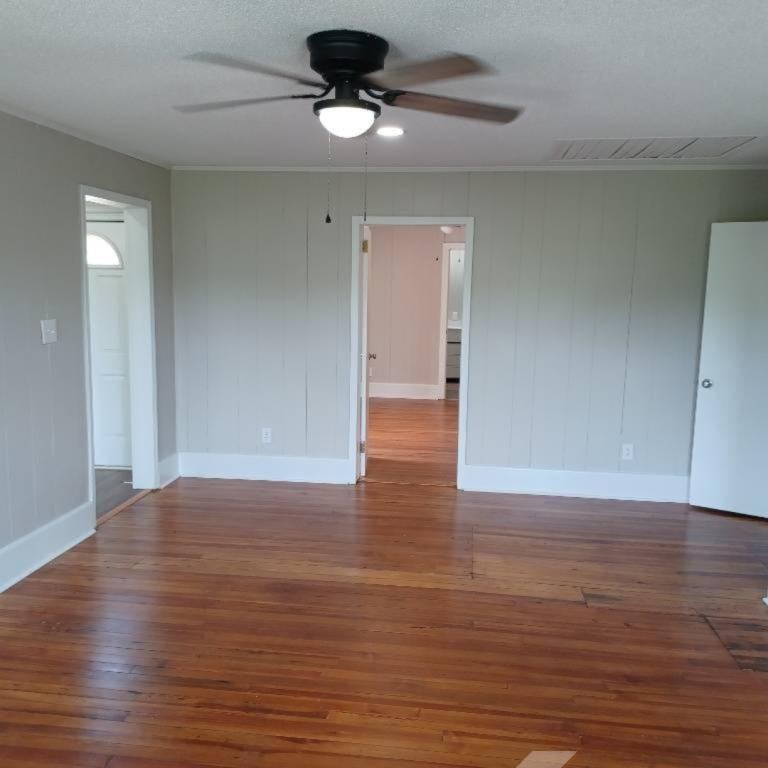 109 Fleming Ave - Photo 7 of 21