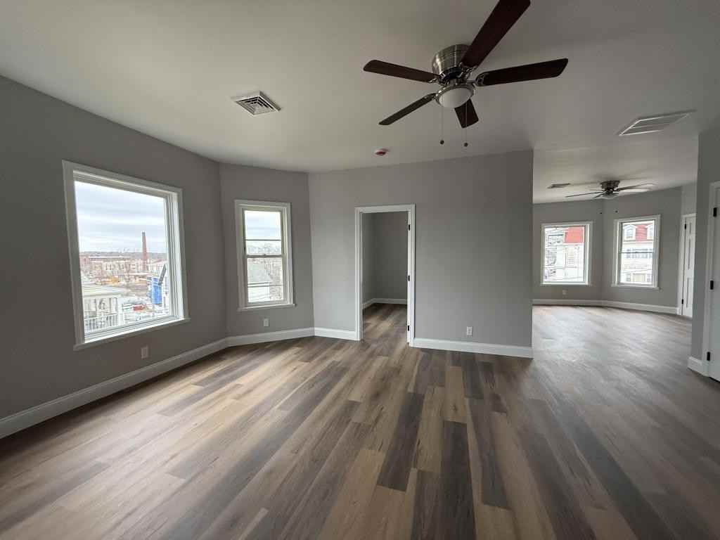 21 Jones St - Photo 4 of 10