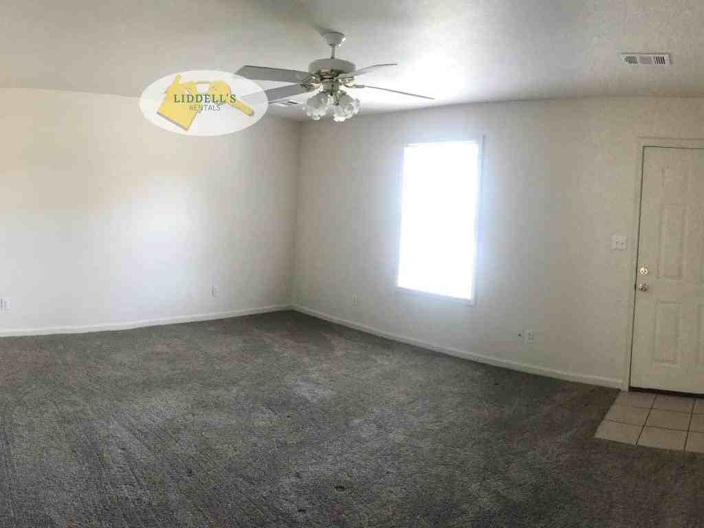 812 Ada St ##Apt - Photo 2 of 15