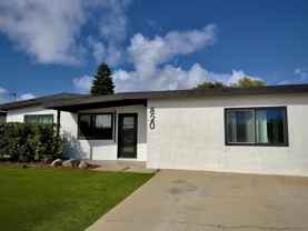 820 Iris Ave - Photo 1 of 1