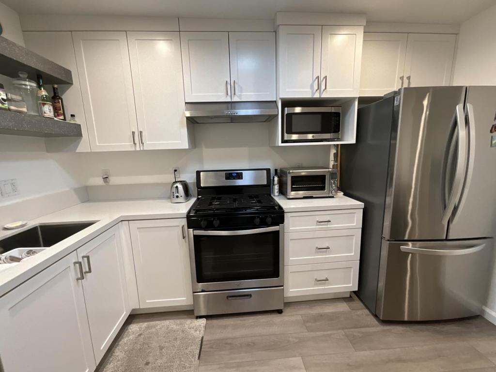 18427 Delano St - Photo 7 of 12