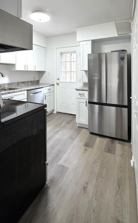 220 Elizabeth St ##A22 - Photo 7 of 26