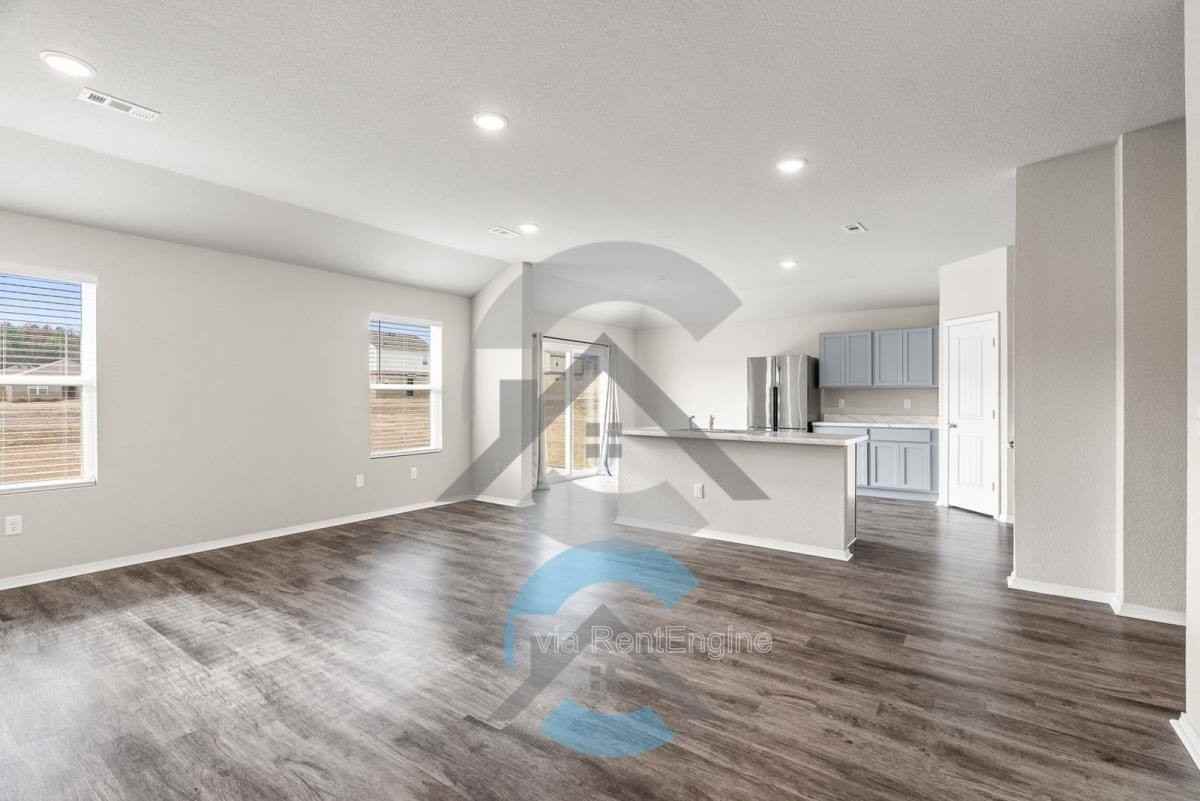1295 Cowbell St - Photo 2 of 5