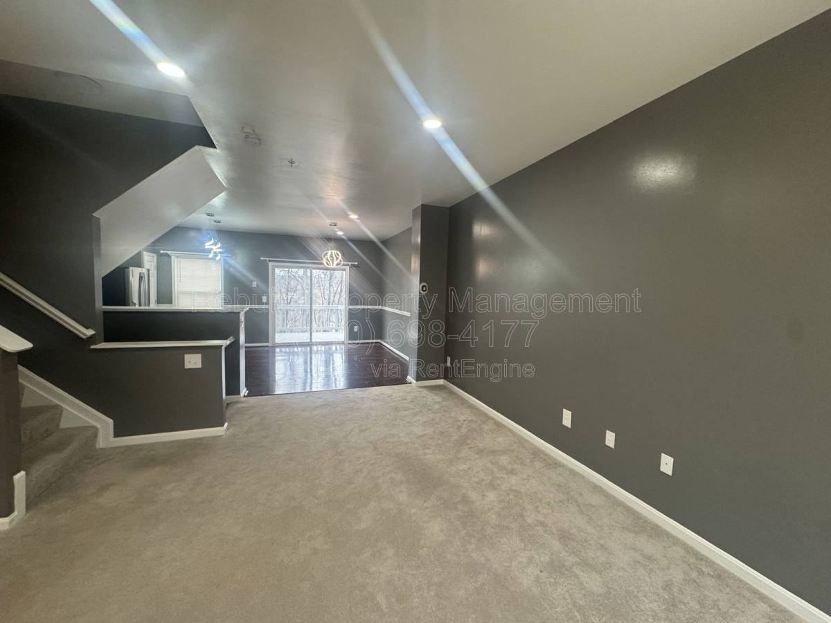 54 Royalty Cir - Photo 3 of 10
