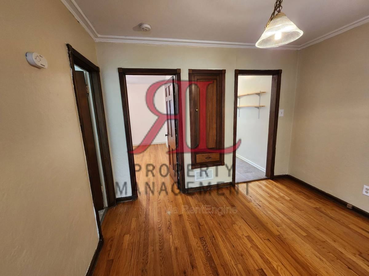 1088 NW Blvd #D - Photo 4 of 5