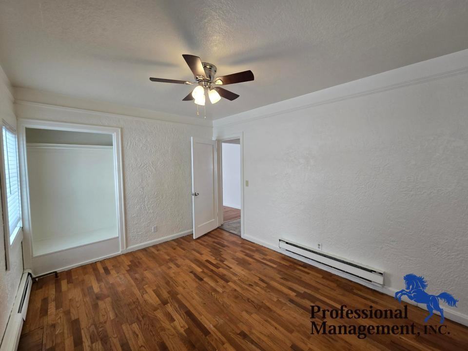 611 Custer Ave - Photo 5 of 8