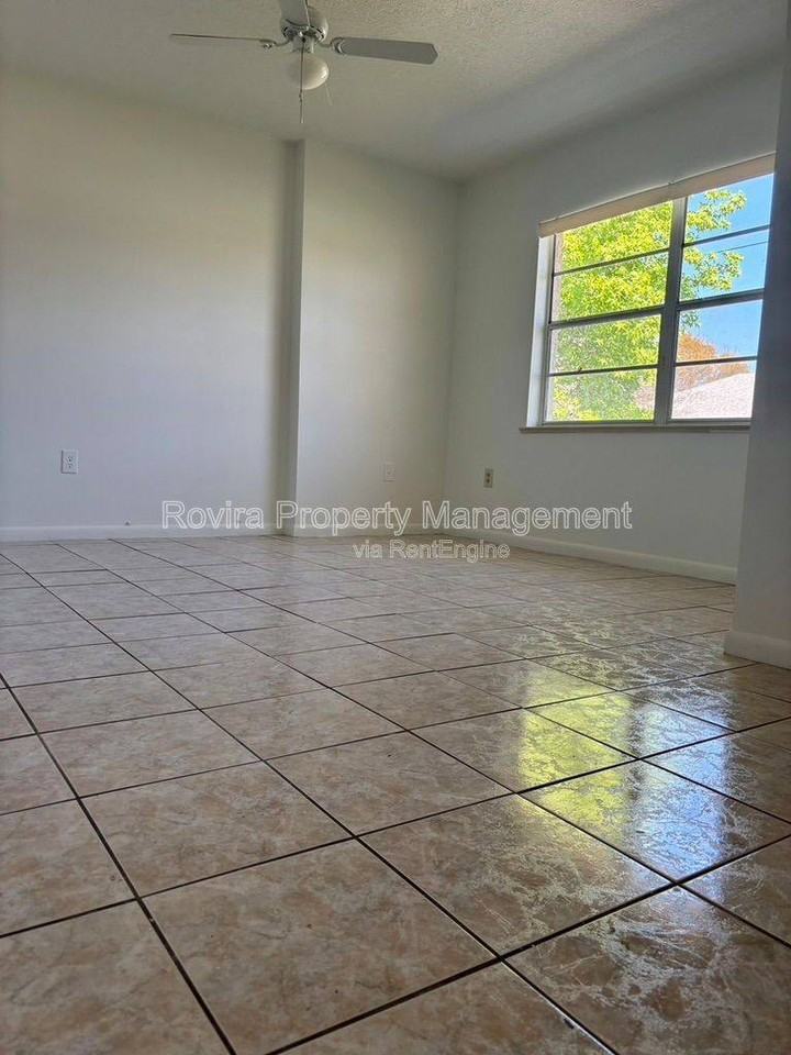 176 Birmingham Dr - Photo 3 of 6