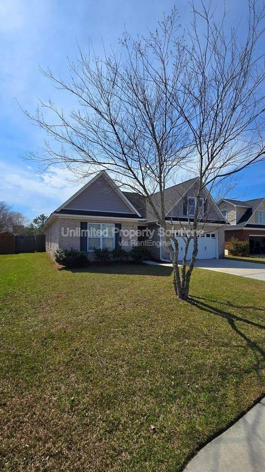 525 Flagler Dr - Photo 2 of 9