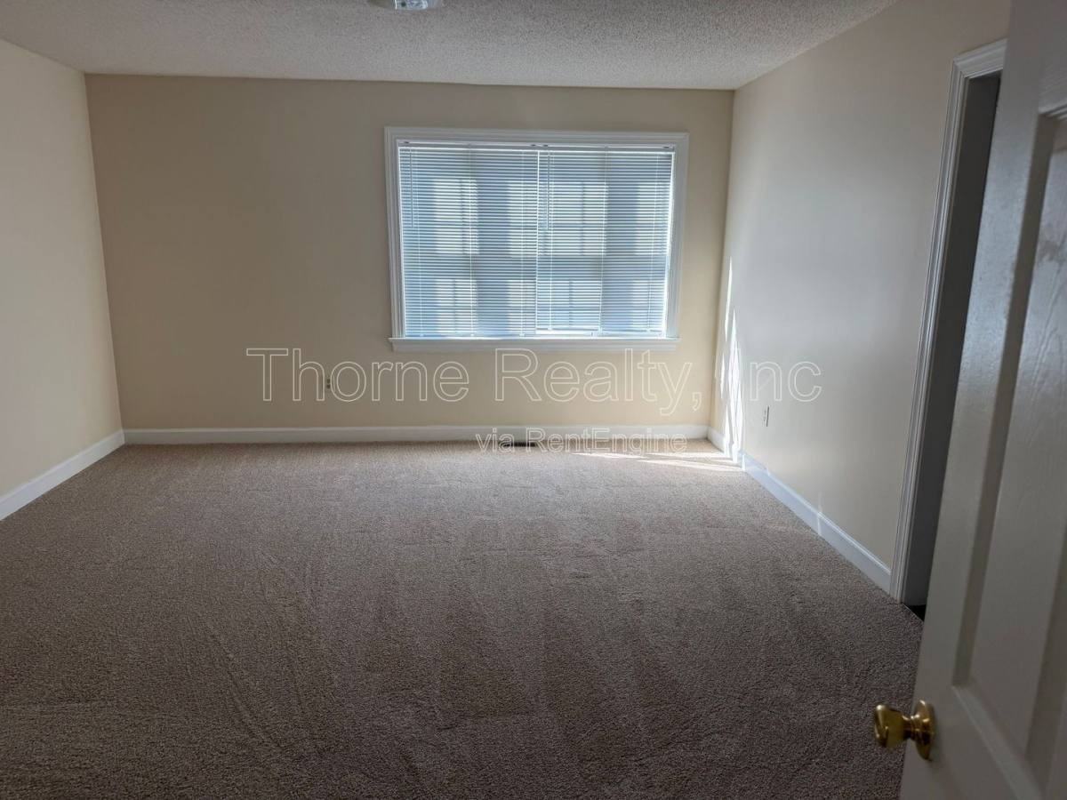 1101 Raccoon Branch Rd - Photo 3 of 10