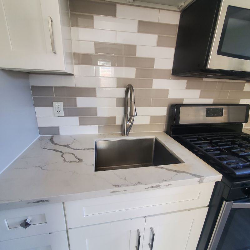 4569 Catalpa St - Photo 5 of 15