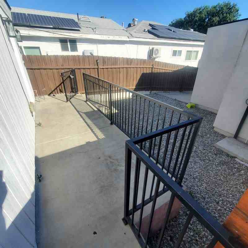 4569 Catalpa St - Photo 7 of 15