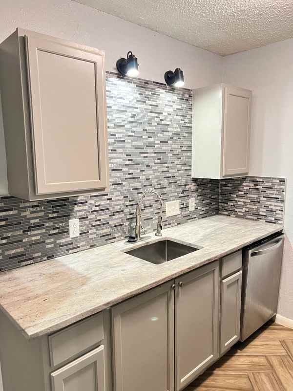 1901 N 10th St - Photo 2 of 9