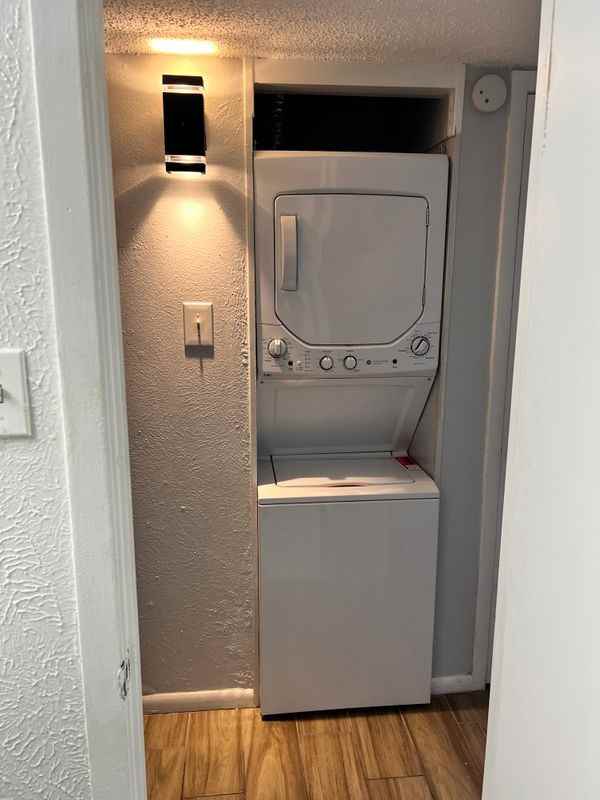 1901 N 10th St - Photo 5 of 9