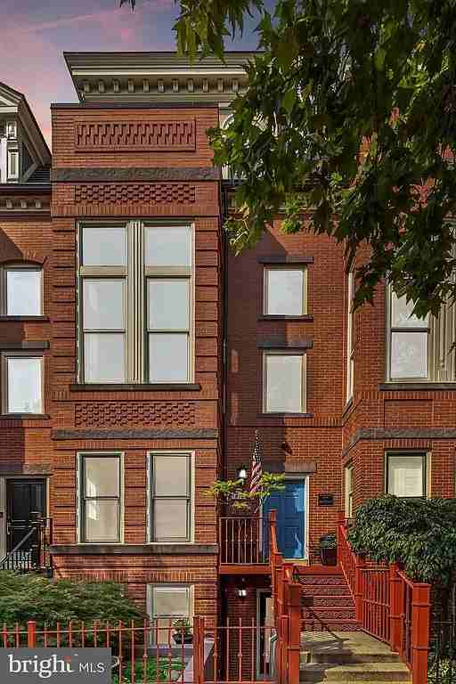 1918 12th St Nw #1 - Photo 3 of 35