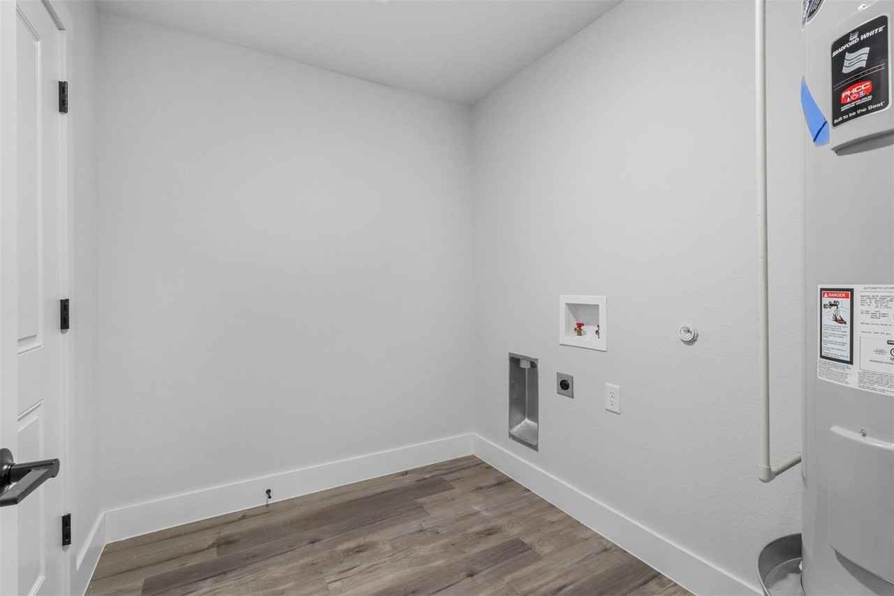 516 514/516 N Rusk Ave #516 - Photo 7 of 15