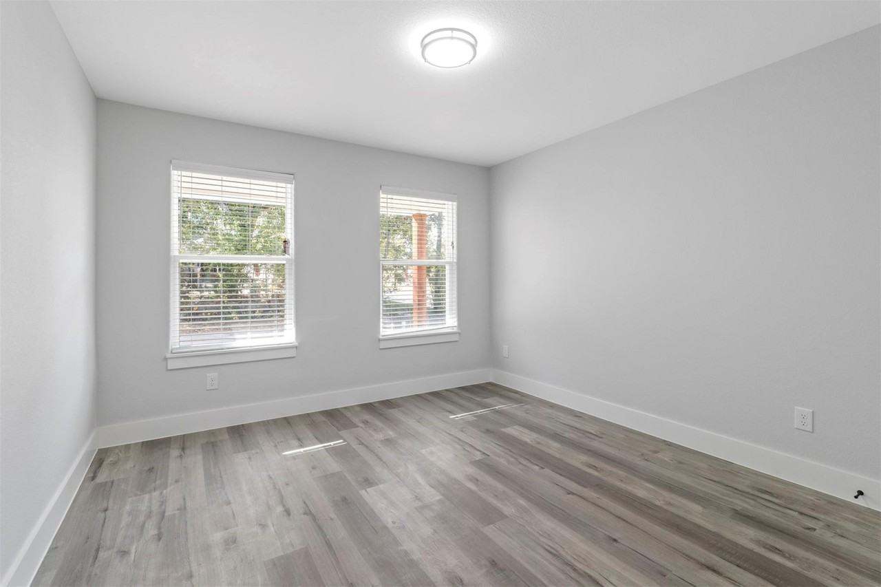 516 514/516 N Rusk Ave #516 - Photo 7 of 15