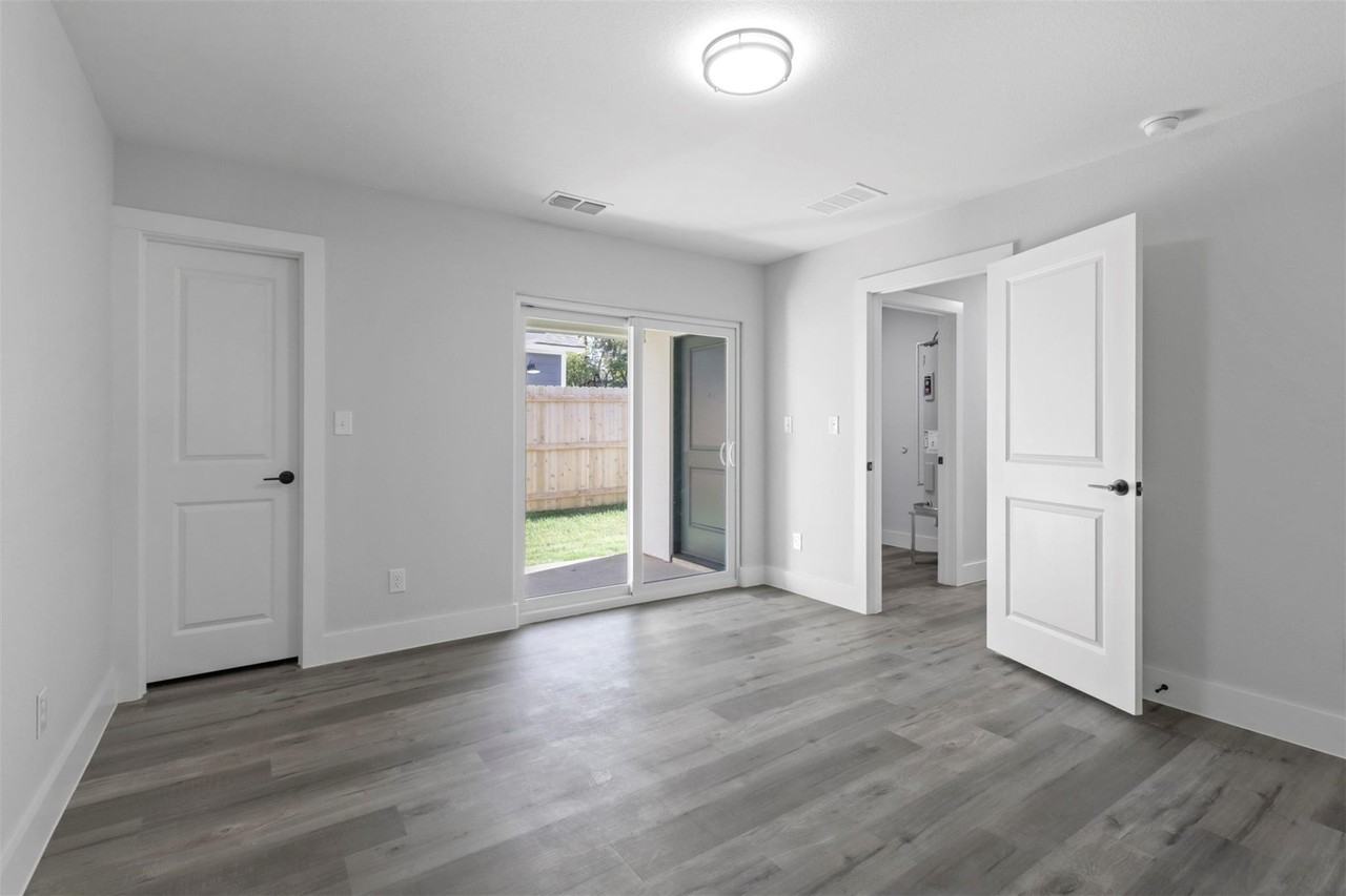 516 514/516 N Rusk Ave #516 - Photo 5 of 15