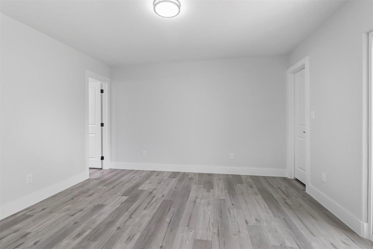 516 514/516 N Rusk Ave #516 - Photo 3 of 15