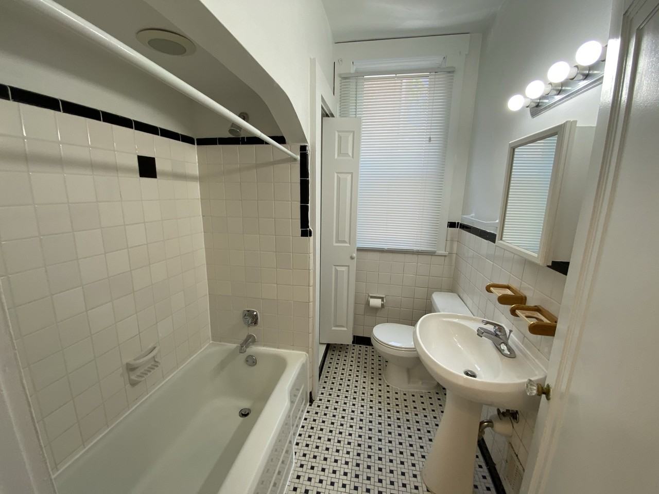 1532 Burney Ln #2 - Photo 3 of 19