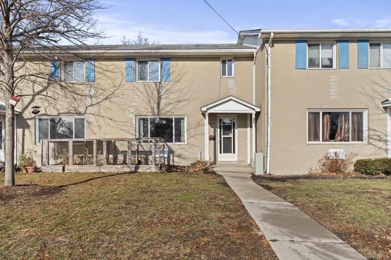 Seaway Townhomes - Photo 3 of 23