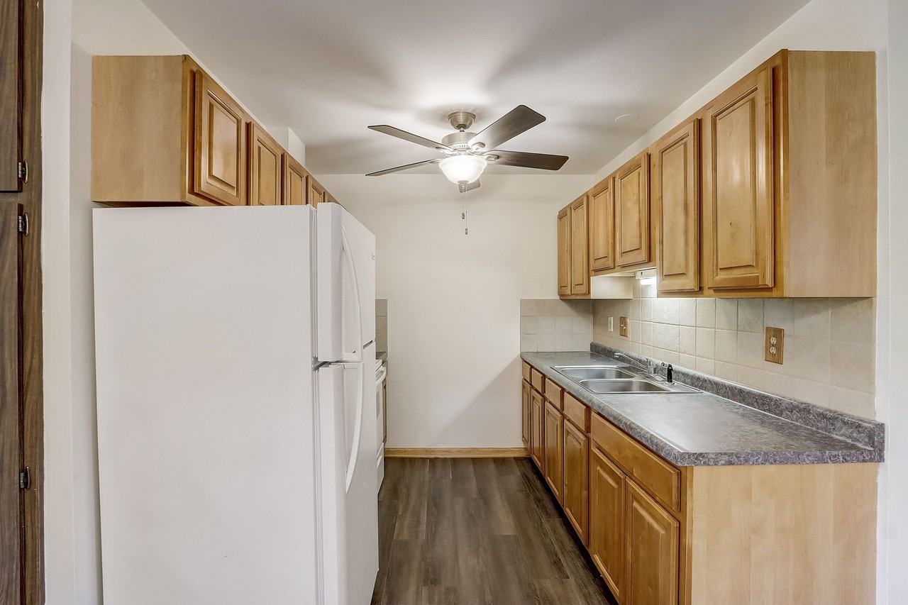 416 S Bird St #416 - Photo 6 of 46