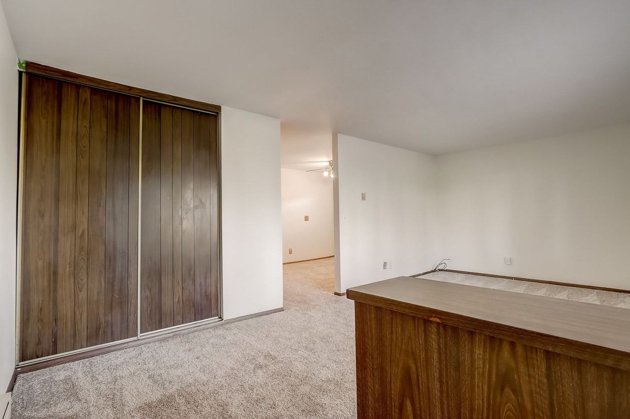 416 S Bird St #416 - Photo 3 of 46