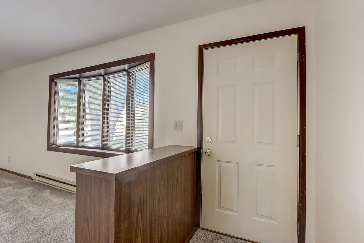 416 S Bird St #416 - Photo 4 of 46