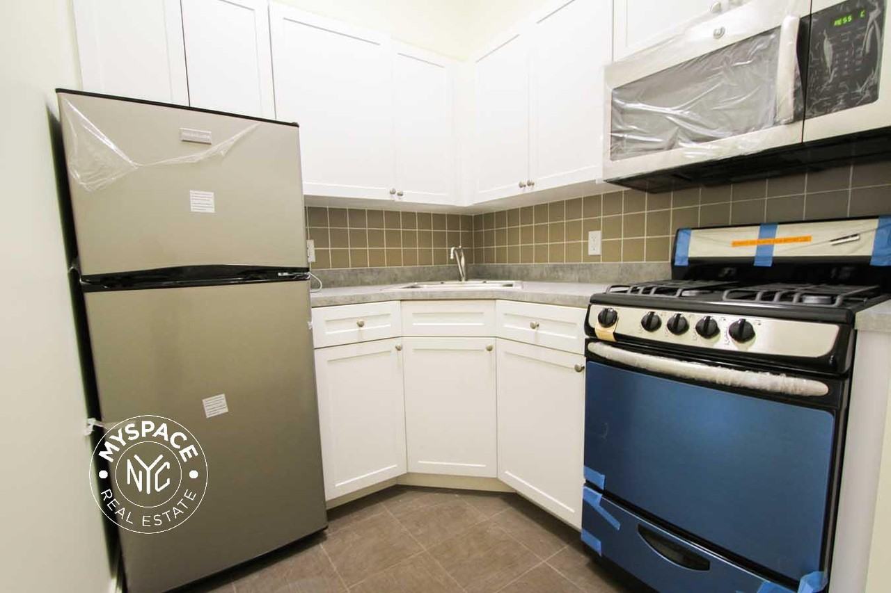 290 Harman St #2LF - Photo 7 of 7