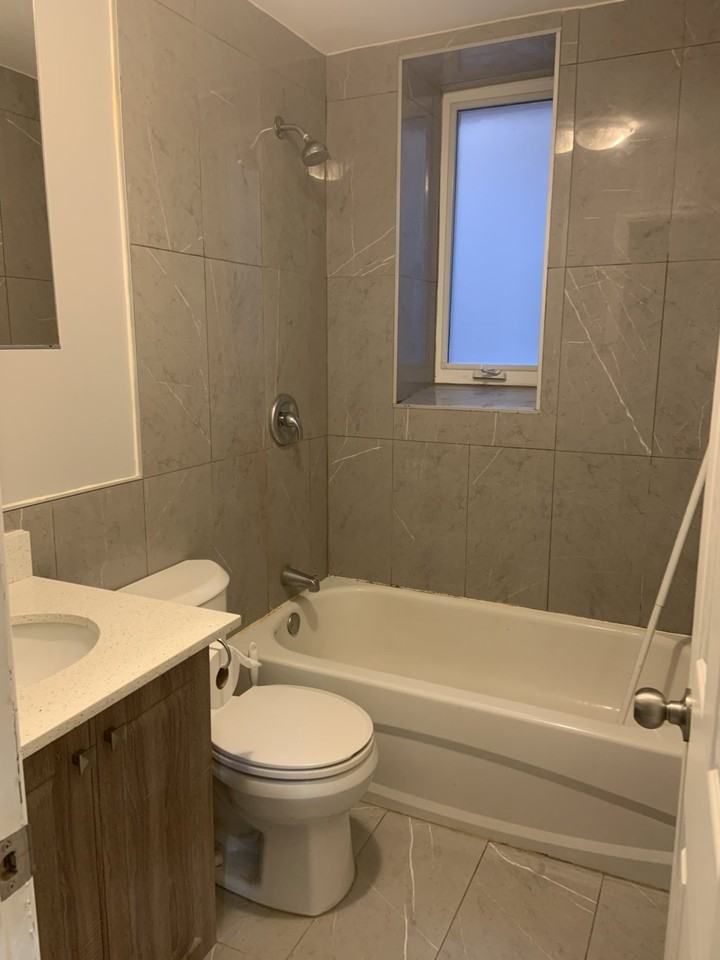 560 Bathurst St #101 - Photo 7 of 11