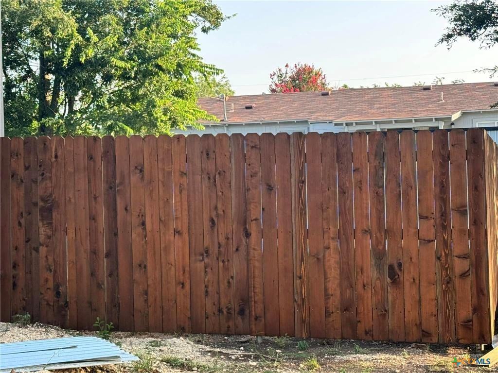 3037 Barr Ln - Photo 2 of 26