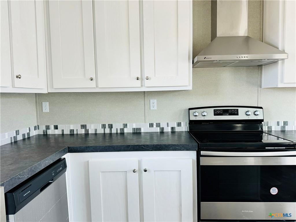 3037 Barr Ln - Photo 3 of 26