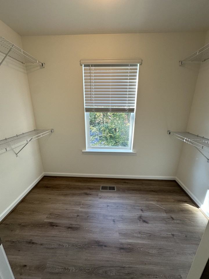 1113 Thomas Trl - Photo 3 of 16