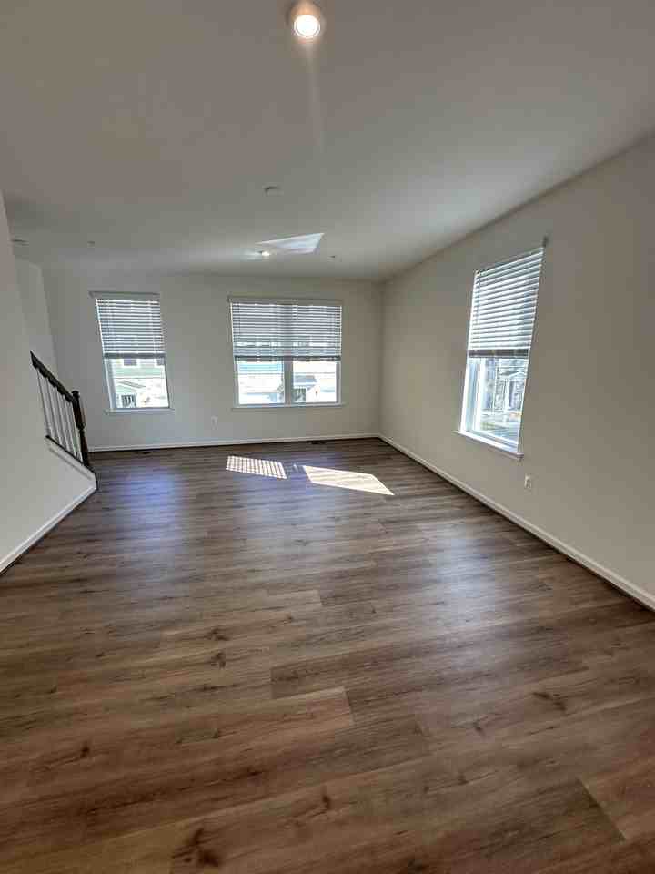 1113 Thomas Trl - Photo 2 of 16