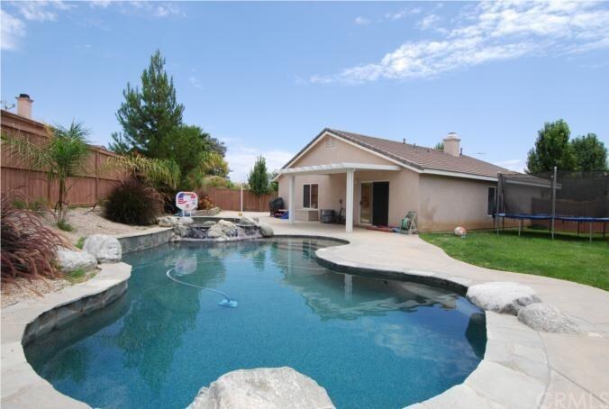 27180 Frost Ct - Photo 3 of 13